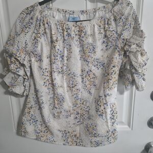 CeCe White Floral Ruffle Blouse Size Small
